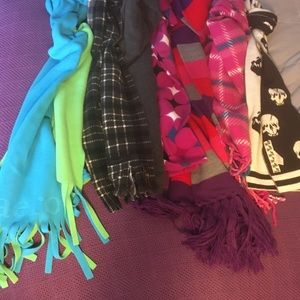 Women’s Scarves
